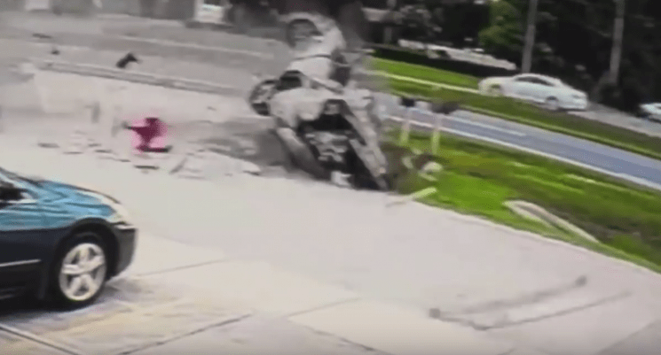 AMAZING! HIS CAR ROLLED OVER MULTIPLE TIMES BUT HE SURVIVED! – WATCH THE VIDEO